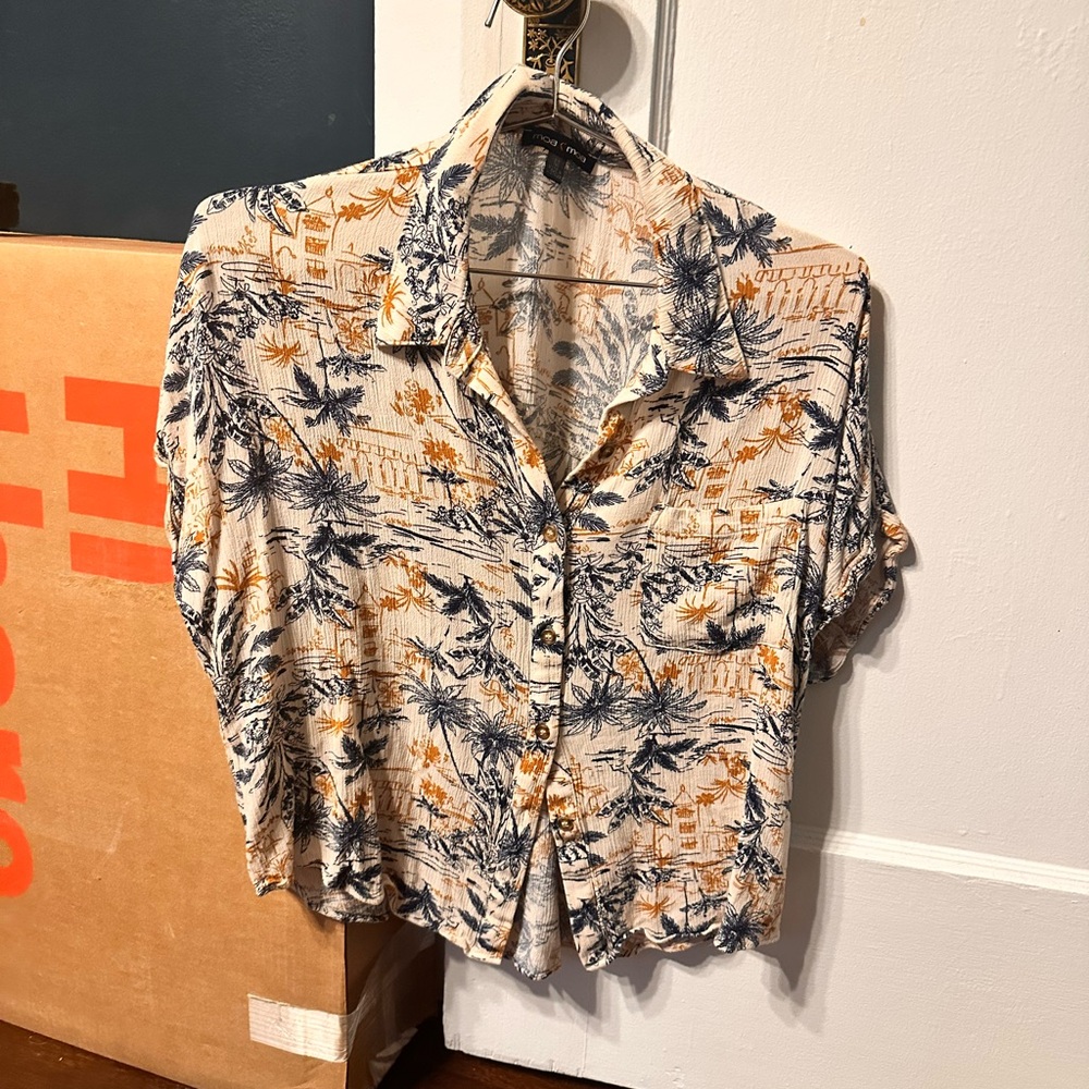 Vintage Hawaii island palm tree button down shirt